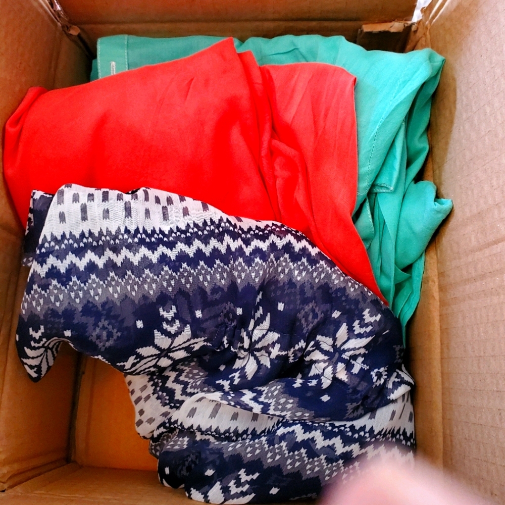 🎁mystery box🎁 - Picture 1 of 1
